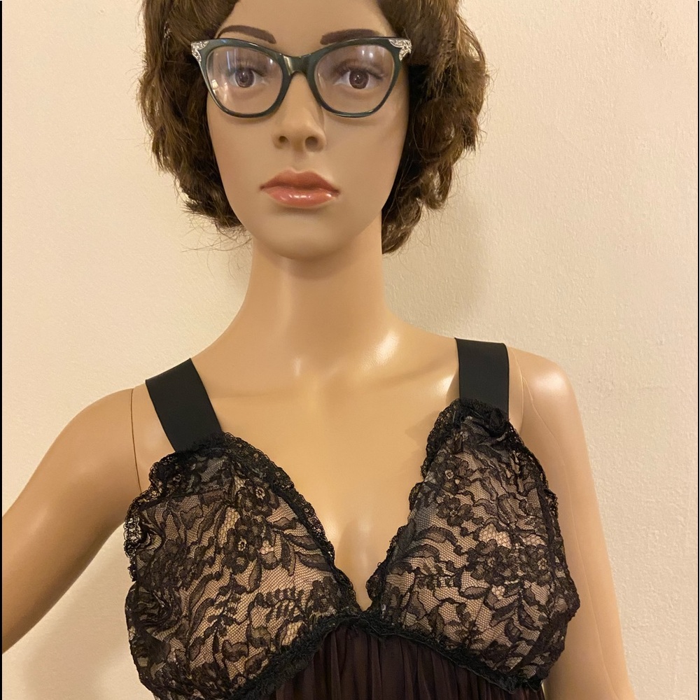 Vintage black lace nightgown - Picture 2 of 7